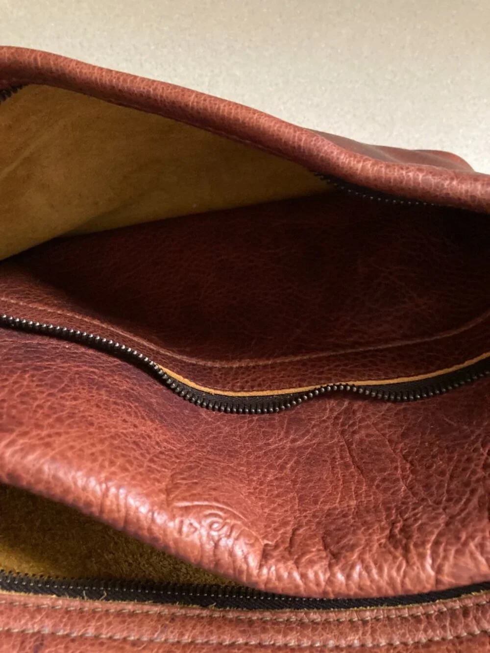 Love 41 Love41 Saddleback Leather London Sling SMALL Bull Dog Tan RARE!!! - Picture 8 of 12